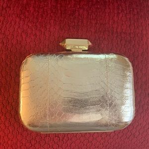 badgley mischka good clutch